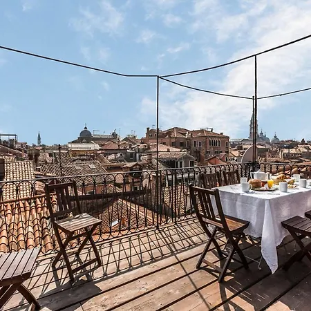 Ca' Del Pittore Terrace 아파트 *